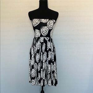 Lapis Black and White Convertable Dress